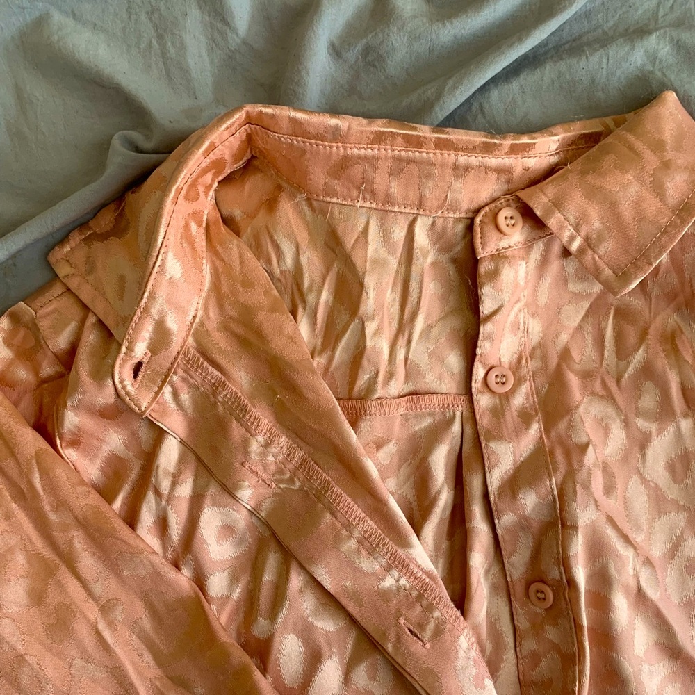 Pink Leopard Print Button Up Blouse Metallic Shiny Loose Flowy Button Down